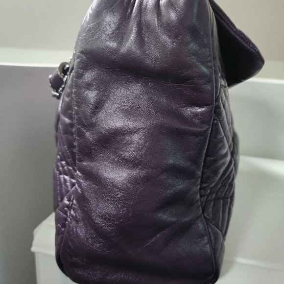 Chanel In and Out Maxi Flap Shoulder Quilted Lambskin Vintage Bag in Purple - Picture 7 of 7